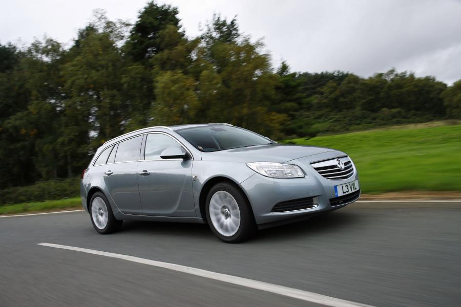  Vauxhall Insignia Sports Tourer 2011 года  (фото 2 из 2)